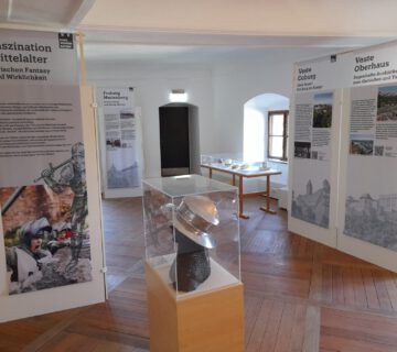 Faszination Mittelalter – Präsentation des Netzwerks Burg.Museen.Bayern im Stadtmuseum Burghausen