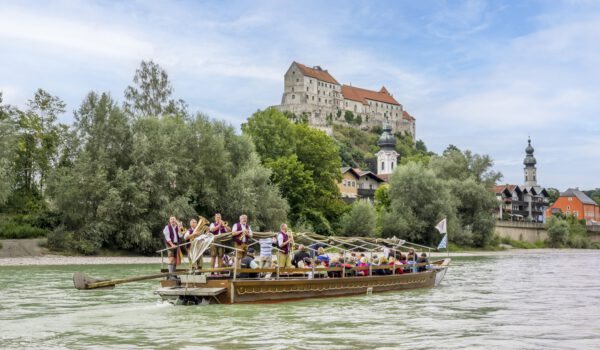 10.000 Gäste genossen den Blick auf Burg und Altstadt von der Plätte aus. Fotocredit: Burghauser Touristik