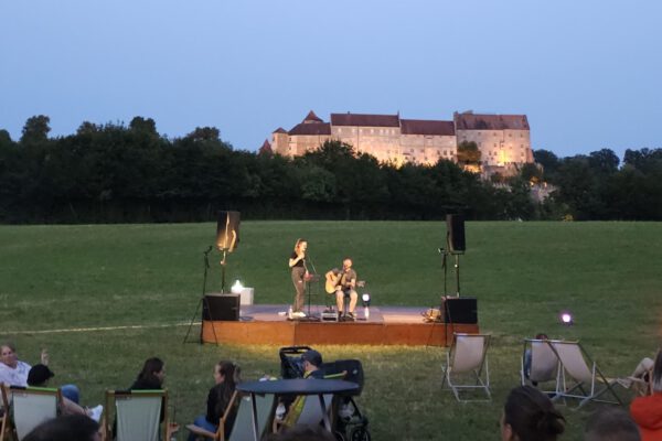 Sommernachtsbiergarten am Bergerhof 2024 mit Burgblick