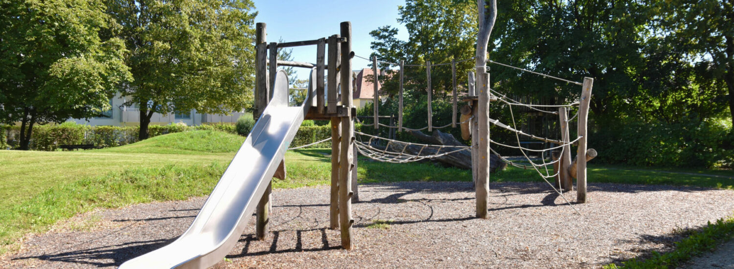 Spielplatz Robert-Koch-Str. 1b © Stadt Burghausen/ebh