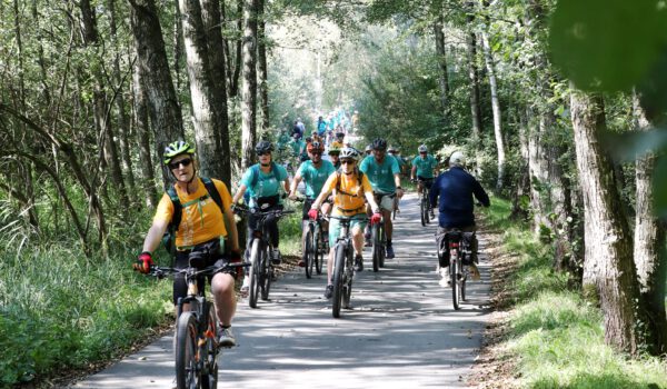 Tourguides führen in diesem Jahr bei „Eine Stadt fährt Rad“ auf 60 Kilometern durch den Landkreis Altötting. © Burghauser Touristik