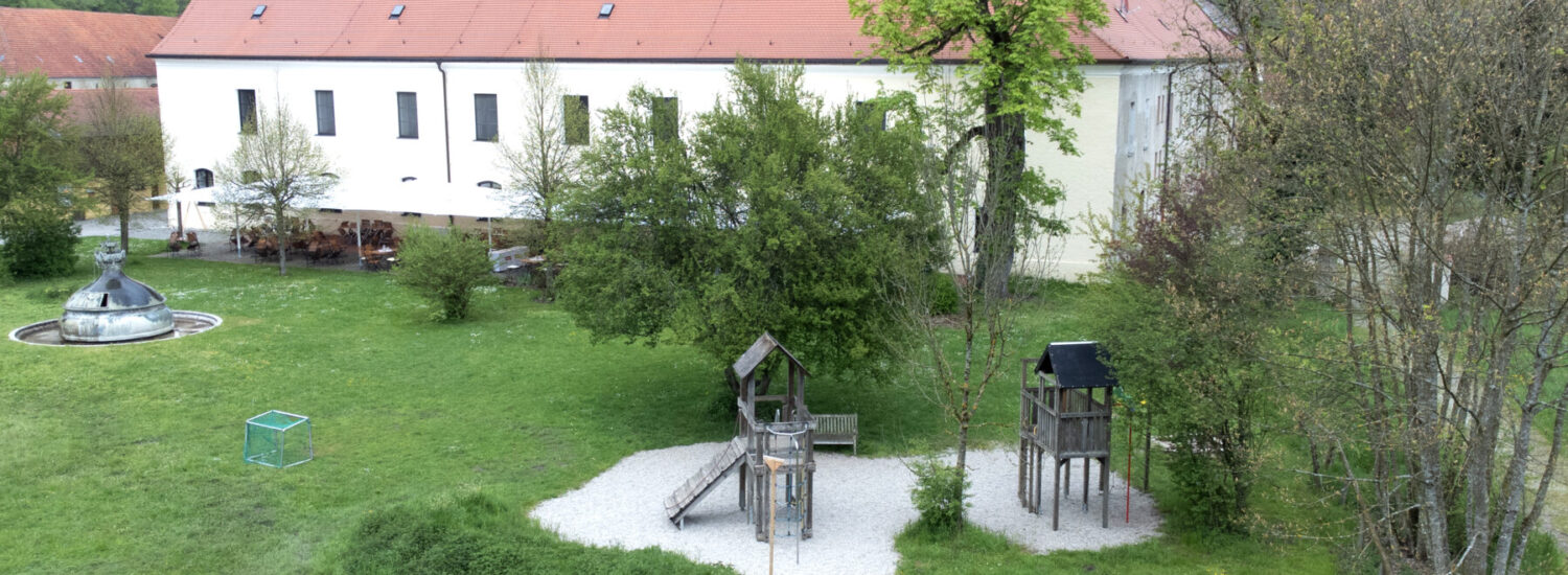 Spielplatz Raitenhaslach Klostergasthof © Gerhard Nixdorf