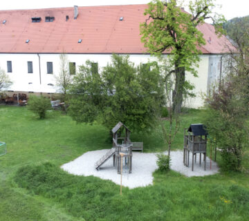 Spielplatz Raitenhaslach Klostergasthof © Gerhard Nixdorf