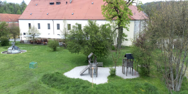 Spielplatz Raitenhaslach Klostergasthof © Gerhard Nixdorf