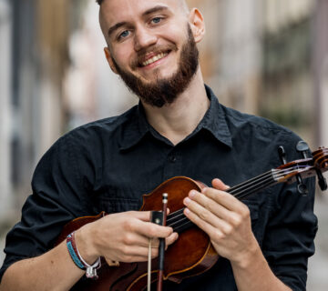 Sebastian Hofmann neu an der Musikschule Burghausen Foto Manuela Fuchs