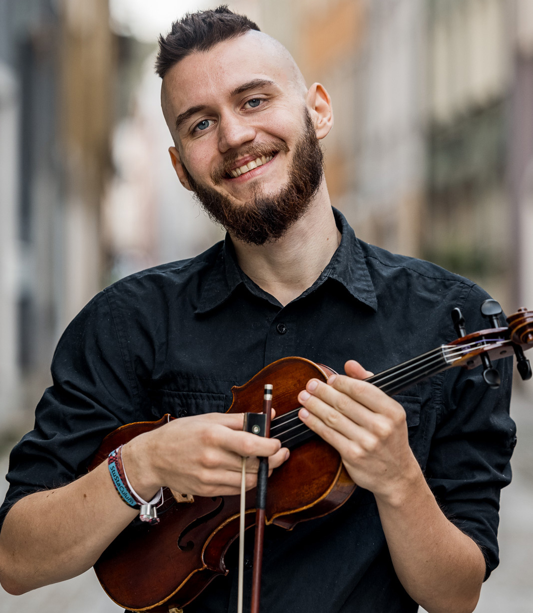 Sebastian Hofmann neu an der Musikschule Burghausen Foto Manuela Fuchs