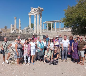 30 Grad, Sonnenschein und beste Stimmung: Die Teilnehmer der Burghauser Stadtreise 2024 genossen sieben Tage lang den abwechslungs- und erlebnisreichen Trip in die Türkei Fotocredit: Stadt Burghausen