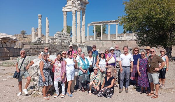 30 Grad, Sonnenschein und beste Stimmung: Die Teilnehmer der Burghauser Stadtreise 2024 genossen sieben Tage lang den abwechslungs- und erlebnisreichen Trip in die Türkei Fotocredit: Stadt Burghausen