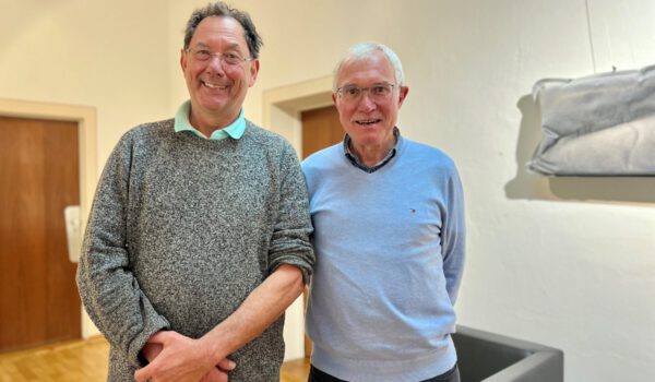 Xaver Bachmeier (r.) und Dirk Hentrich sind seit 13.11.2024 die neuen Behindertenbeauftragten der Stadt Burghausen. Foto Königseder