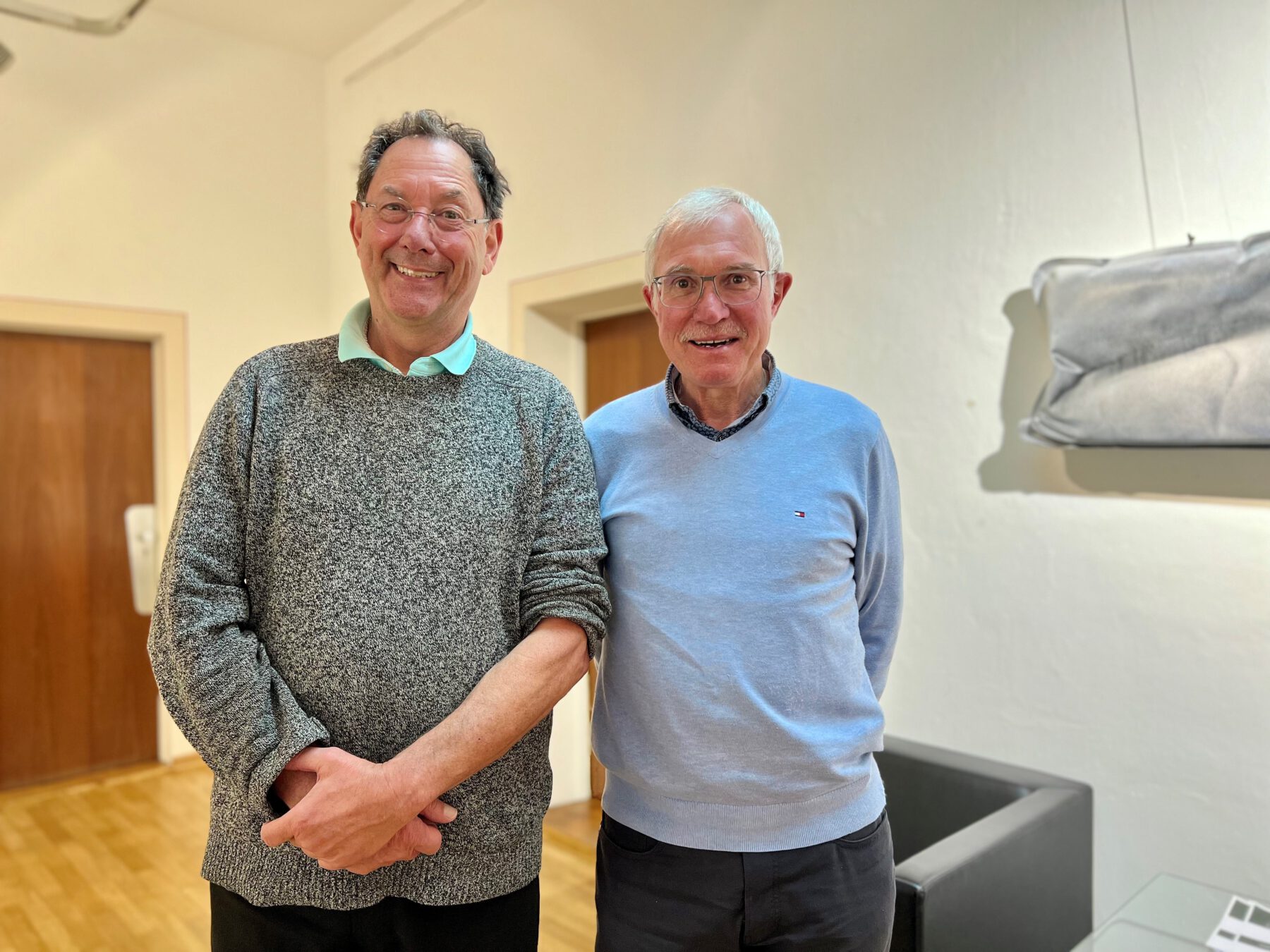 Xaver Bachmeier (r.) und Dirk Hentrich sind seit 13.11.2024 die neuen Behindertenbeauftragten der Stadt Burghausen. Foto Königseder