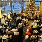 Foto: Archivbild Musik am Weihnachtsbaum mit Marion Hensel. Fotocredit: Stadt Burghausen